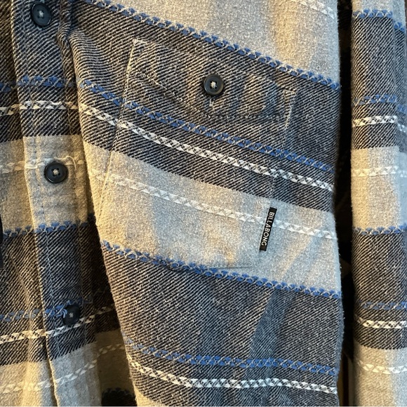 Billabong Flannel Button Up Hoodie Shirt Mens XL 22.5x30 Striped Surf Skate - Picture 2 of 10